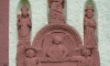P0220 steinerner Altaraufsatz mit Jakobus